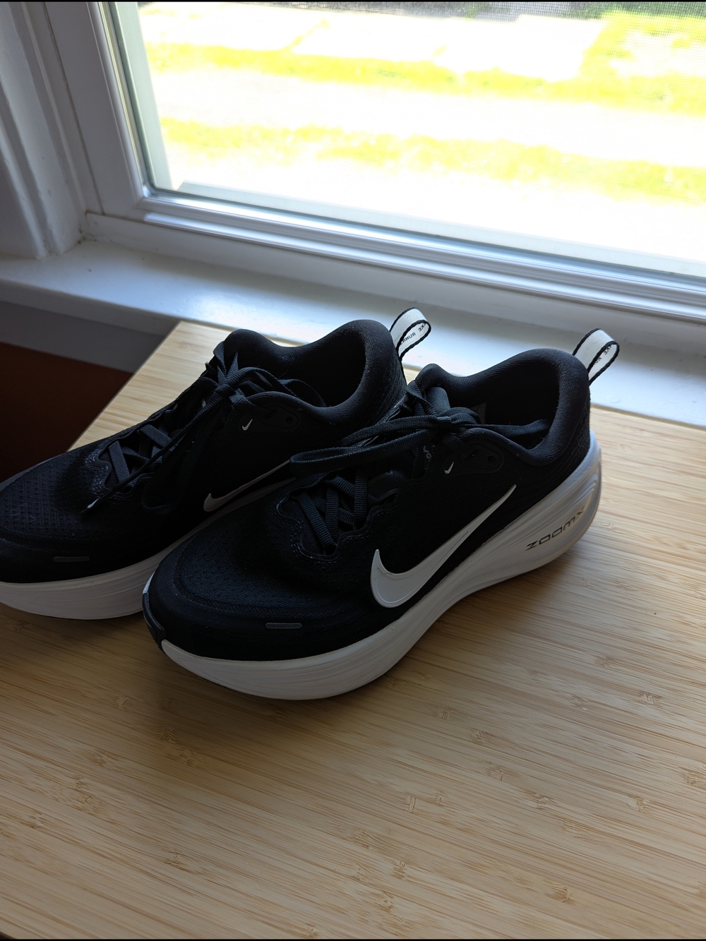 Nike Vomero Plus Women's 7 Black Running Shoe